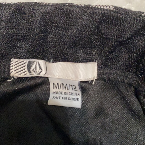 Volcom skirt - Picture 3 of 3